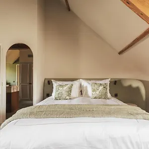  Bed & Breakfast Raphaelles Boutique